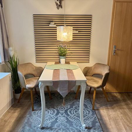 Wohnung Mit Charme, Netflix Rheinstetten Exterior foto
