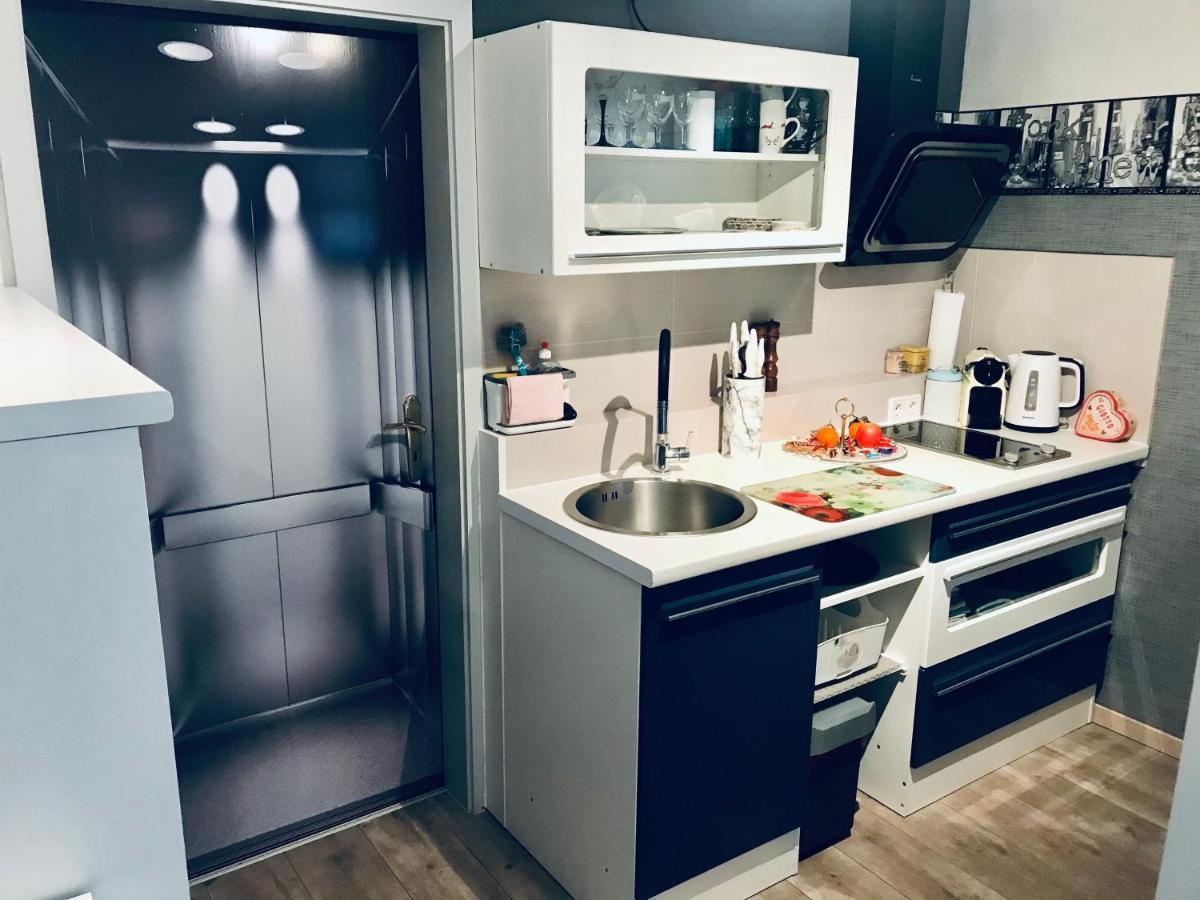 Wohnung Mit Charme, Netflix Rheinstetten Exterior foto